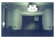  1946 bis August 1998 diente der "Weiße Saal" als Spielstätte des ersten deutschsprachigen Kindertheaters - dem Theater der Jungen Welt 